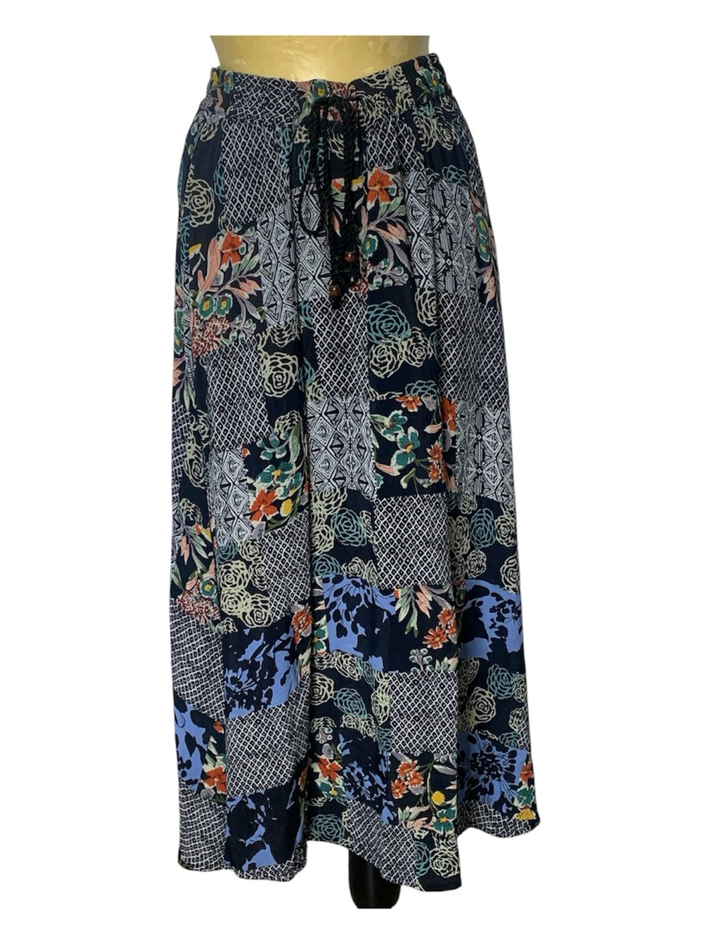 The Pyramid Collection Patchwork Print floral drawstring midi/Maxi skirt M